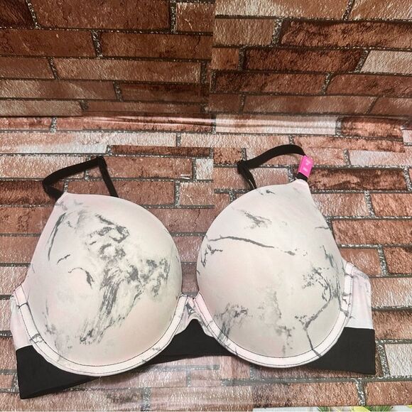 Victorias Secret By PINK Lightly lined Bra 36C - Picture 3 of 6